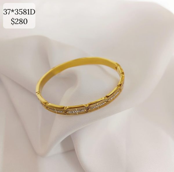 37*3581D