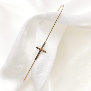 ARETE AGUJA CON CRUZ