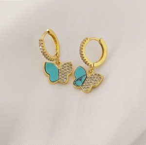 HUGGIE CO MARIPOSA COLGANDO MITAD COLOR