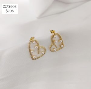 ARETE CORAZ?N DE LADO CON PERLAS