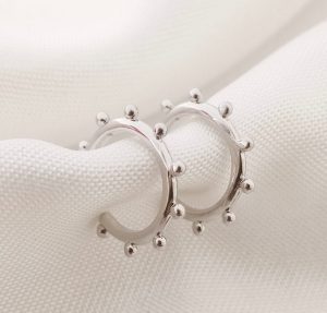 ARETE CUFF SENCILLO CON BALINES