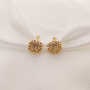 ARETE CUADRADO CENTRO ZIRCONIA Y PERLA EN BORDE