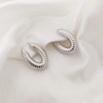 EAR CUFF OVALO RAYADO