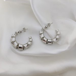 ARRACADA ALAMBRE PLANO EN TORSAL CON POSTE 40 MM