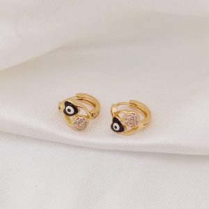 ARRACADA HUGGIE CORAZON Y CIRCULO CZ EN PESCADO