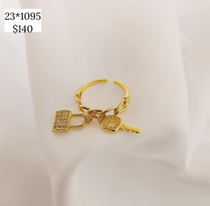 ANILLO CAD PLANCHADA LISA DIJES CANDADO Y LLAVE