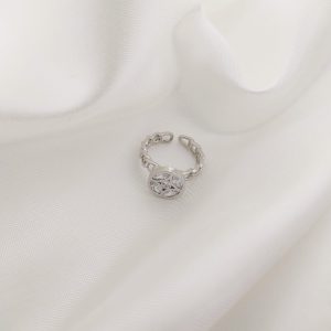 ANILLO DISCO CON ROMBO CENTRO SOBRE ARO CAENA PLANCHADA