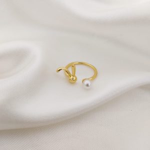 ANILLO CON CONEJO Y PERLA