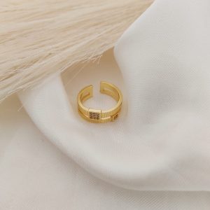 ANILLO CON CUADROS DE ZIRCONIA