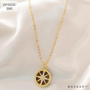 COLLAR PUNTOS CARDINALES EN DISCO CAFE