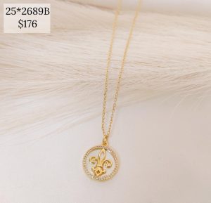 COLLAR DISCO CON FLOR DE LIZ FONDO COLOR COTORNO CZ