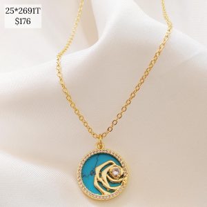 COLLAR DISCO CON ROSA CALADA Y CONTORNO CIRCONIA