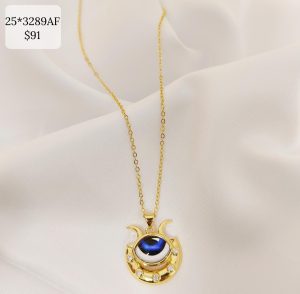 COLLAR DIJE MEDIA LUNA CZ CON CUERNOS Y CENTRO OJO COLOR