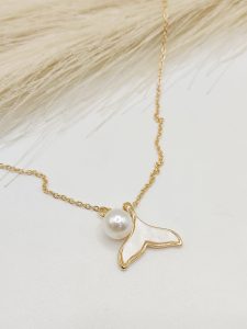 COLLAR COLA BALLENA PERLA