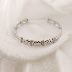 PULSO RIGIDO ABIERTO GRABADO COLCHA RONDANAS PAVE