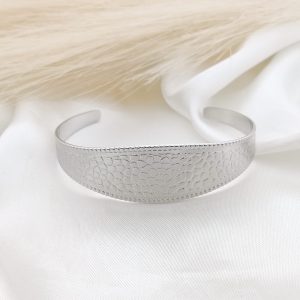 BRAZALETE GRABADO PIEDRA RIELES A LOS LADOS TORSAL CENTRO ANCHO