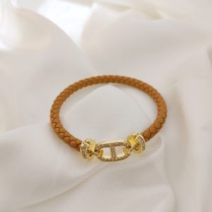 PULSO PIEL CON DIJE DOBLE D CON ZIRCONIAS