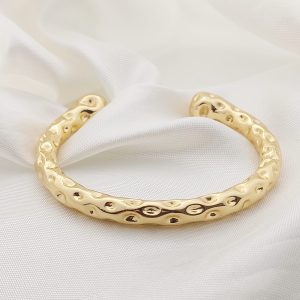 ARO ABIERTO CON BOLAS EN PUNTAS MARTILLADAS