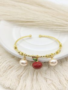 DIJE ABIRTO DIJE PERLAS Y MANZANA ROJA