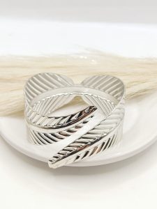 BRAZALETE ANTE DOS HOJAS RAYADAS