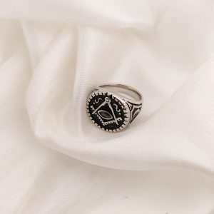 ANILLO OVALO CON ROMBO CZ OVALO CENTRO LUNA LADOS