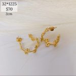 ARRACADA CON ESTRELLAS  A LOS COSTADOS