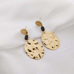 ARETE OVALO MARTILLADO CON ZIRCONIA CUADRO