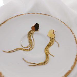 ARETE CORAZON LISO CON CADENAS PLANAS LARGOS ESCALONADOS