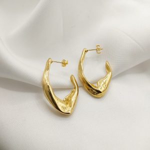 ARETE EN GANCHO HOJARASCA ANGULOS CHUECOS