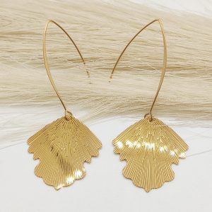 ARETE ABANICO DE HOJA COLGANDO