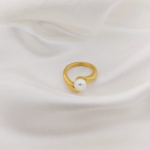 ANILLO ABIERTO INTERPUESTO CON PERLA EN UNA PUNTA