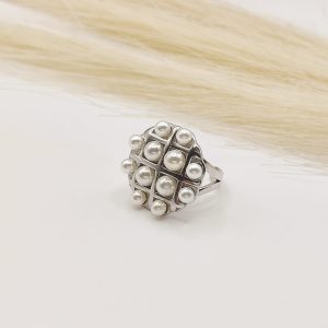 ANILLO REDONDO CUADRICULA PERLAS