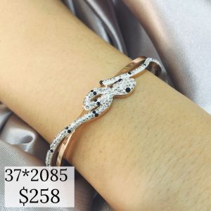 PULSO RIGIDO, CABEZA Y COLA ENROSCADA