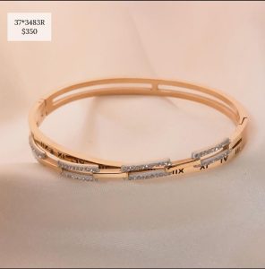 BRAZALETE NUEMEROS ROMANOS Y RECTANGULOS BRILLOS