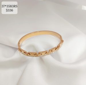 PULSO LISO CON COSTURAS Y LINEA BRILLOS