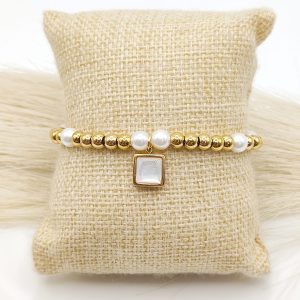 PULSO BOLAS PERLITAS Y DIJE CUADRO