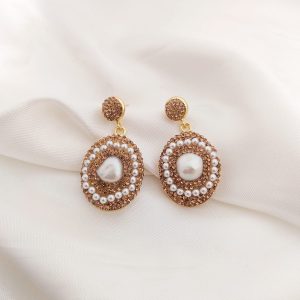 ARETE PERLA NATURAL CON ZIRCONIAS Y PERLITAS ALREDEDOR