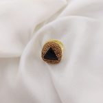 ANILLO TURCO ORO TRIANGULO CRISTAL FACETADO