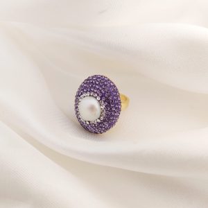 ANILLO PERLA NATURAL FORMA GOTA CON ZIRCONIAS ALREDEDOR