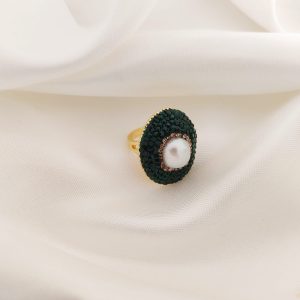 ANILLO PERLA NATURAL FORMA GOTA CON ZIRCONIAS ALREDEDOR