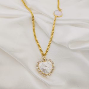 COLLAR CADENA DIJE CORAZ?N MP CON PERLA A UN COSTADO