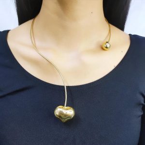 GARGANTILLA ALAMBRE EN S PUNTA BOLA Y PUNTA LARGA CORAZON BOMBEADO