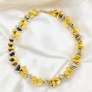 COLLAR TRIANGULOS 3D