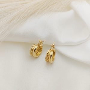 ARRACADA CON CADENA EN CONTORNO