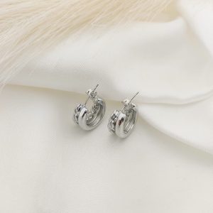 ARRACADA CON CADENA EN CONTORNO