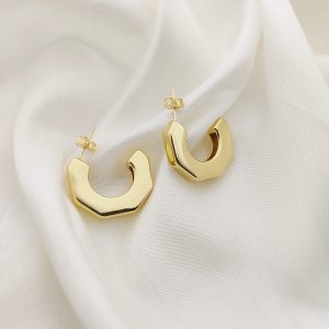 ARRACADA MEDIO CIRCULO IRREGULAR