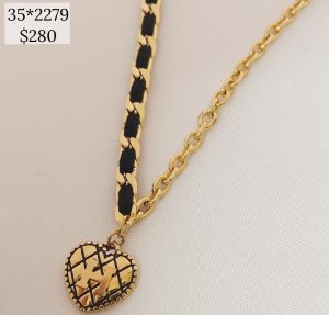 COLLAR MITAD CAD HILO NEGRO DIJE CORAZON