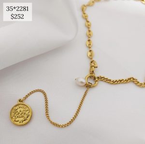 CORBATERO DIJE MONEDA PERLA Y MIT CAD OVALO