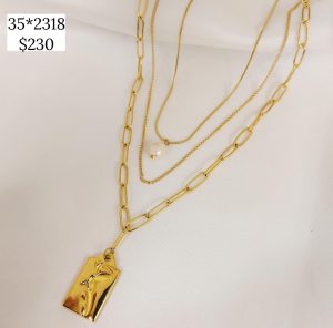 COLLAR TRIPLE BOLA PERLA Y DIJE CUADRO