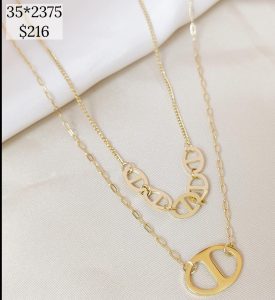 COLLAR DOBLE EN DIJES DOBLE C